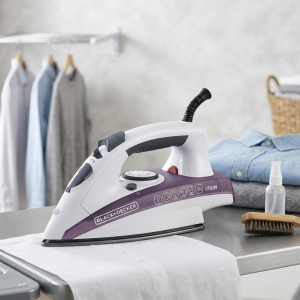 Black+Decker 1750W Steam Iron With Nonstick Soleplate MS Department Store Oman