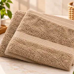Dream Hand Towel 41X66 Cm 450Gsm Doeskin
