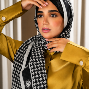 Aram  (L)  Scarf MS Department Store Oman